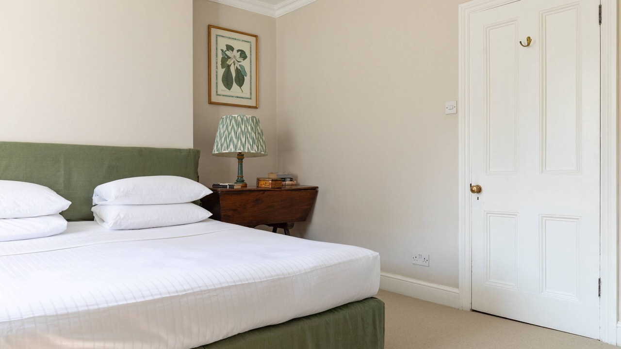 Photo of Bedroom in Lancaster Gate