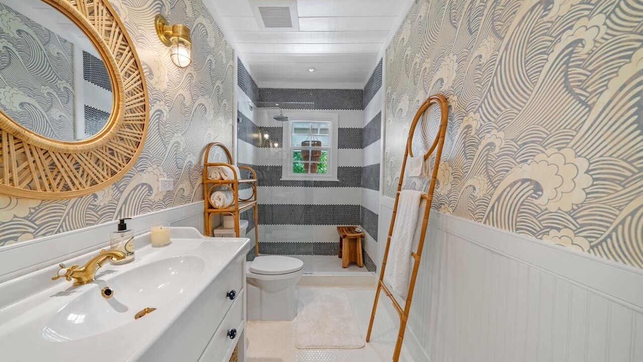 Photo of Bathroom in Dunmore Town