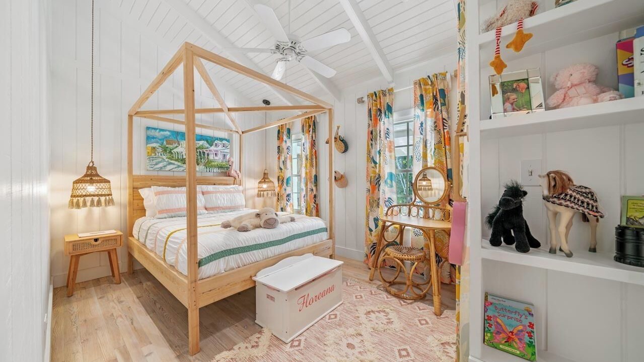 Photo of Bedroom in Dunmore Town