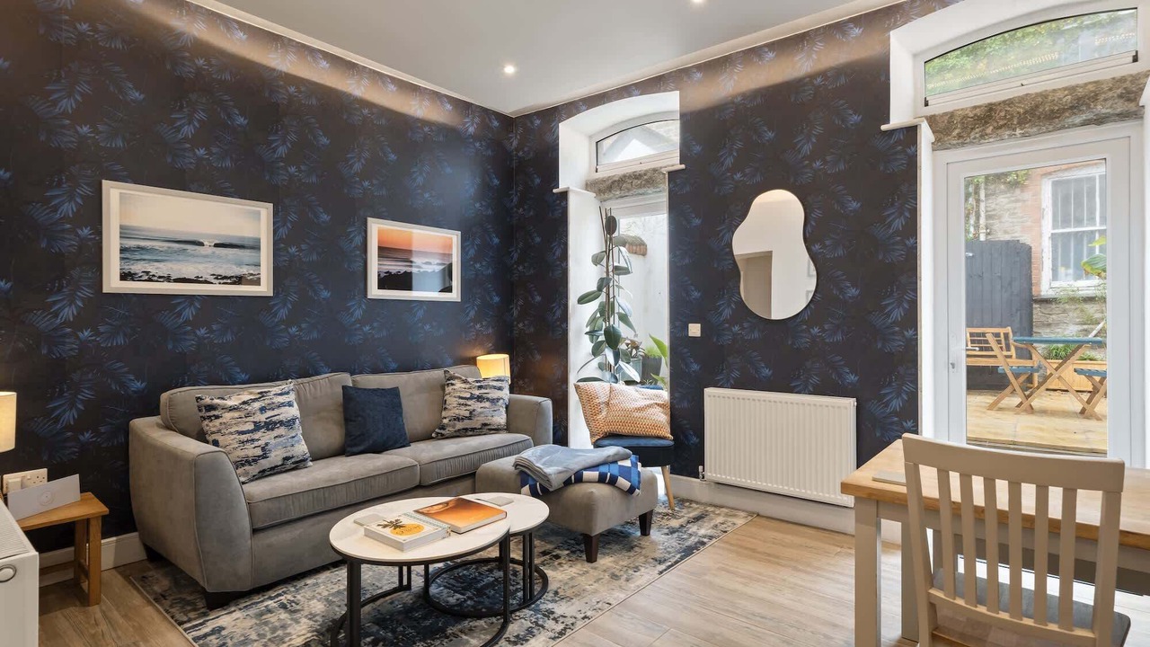 Photo of Livingroom in Newquay City Centre