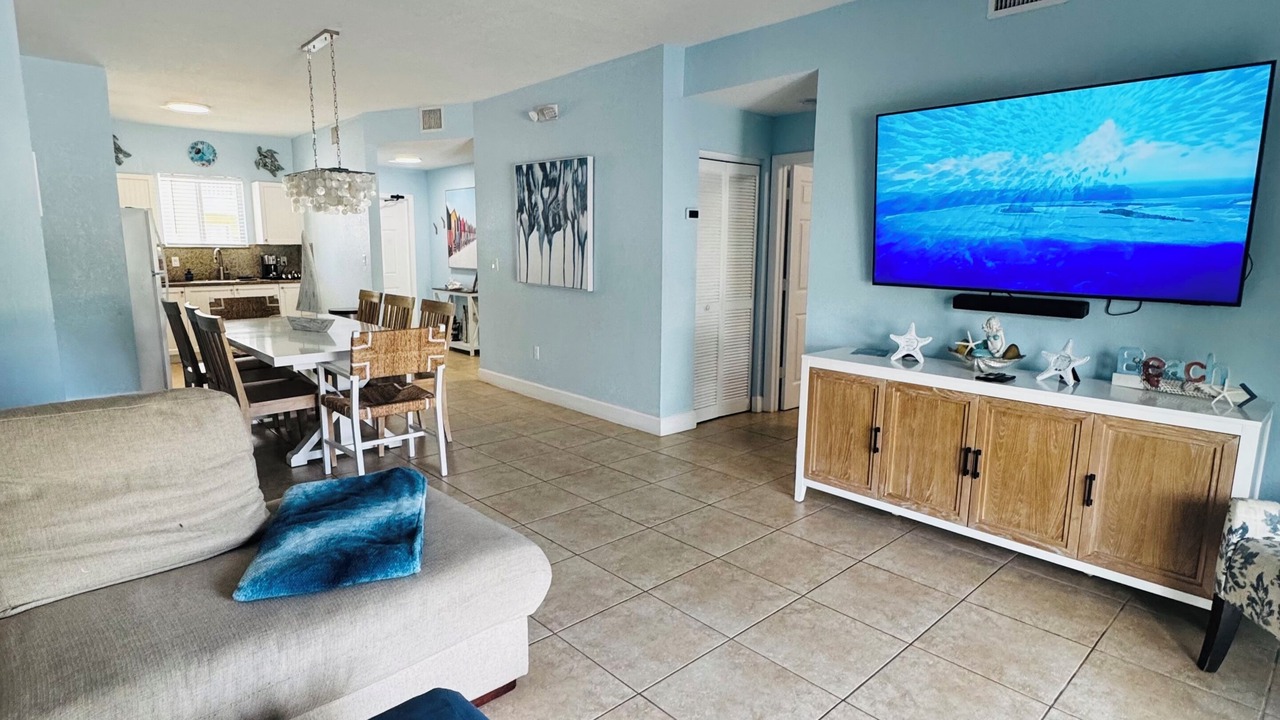 Photo of Livingroom in Bailey Town