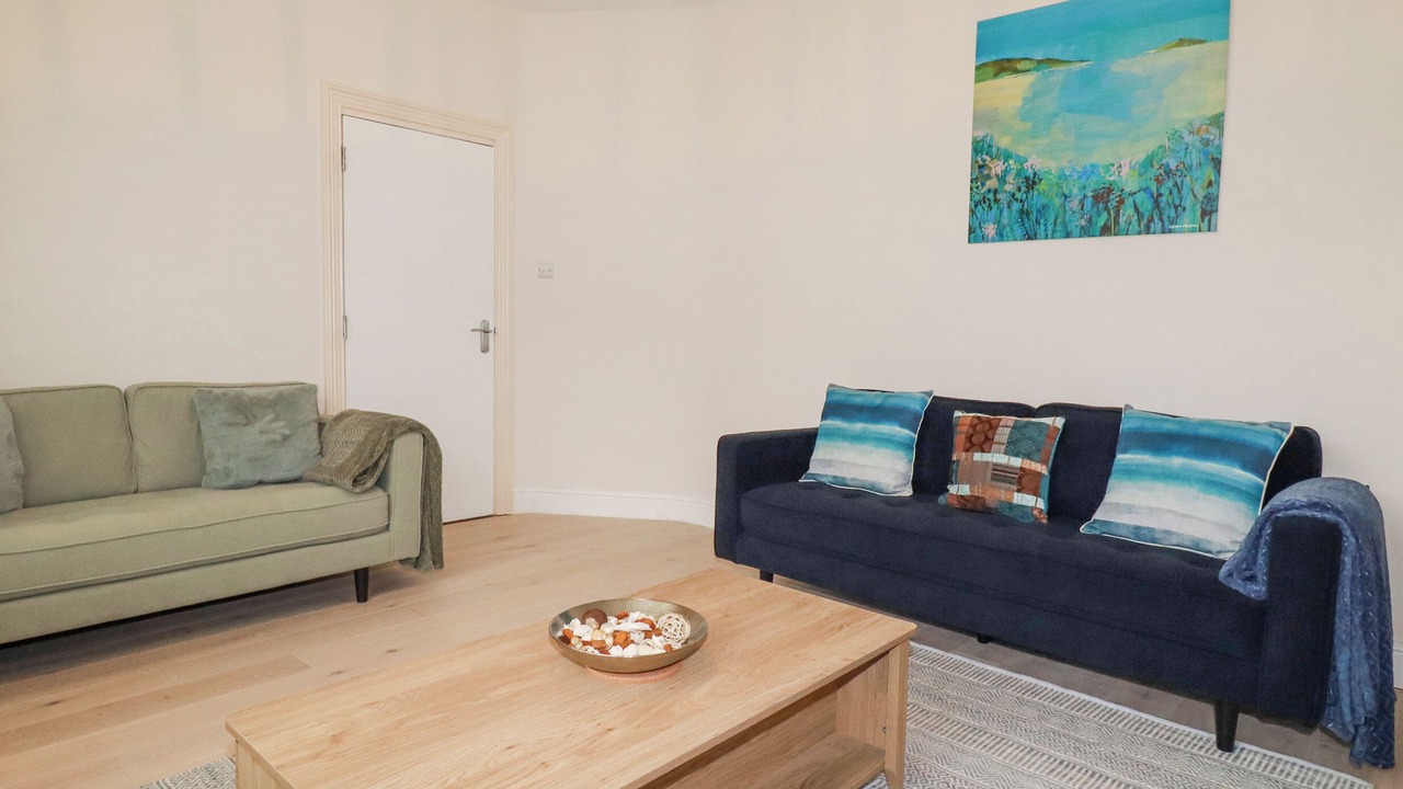Photo of Livingroom in Newquay City Centre
