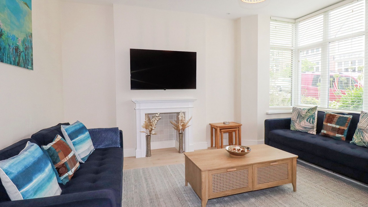 Photo of Livingroom in Newquay City Centre