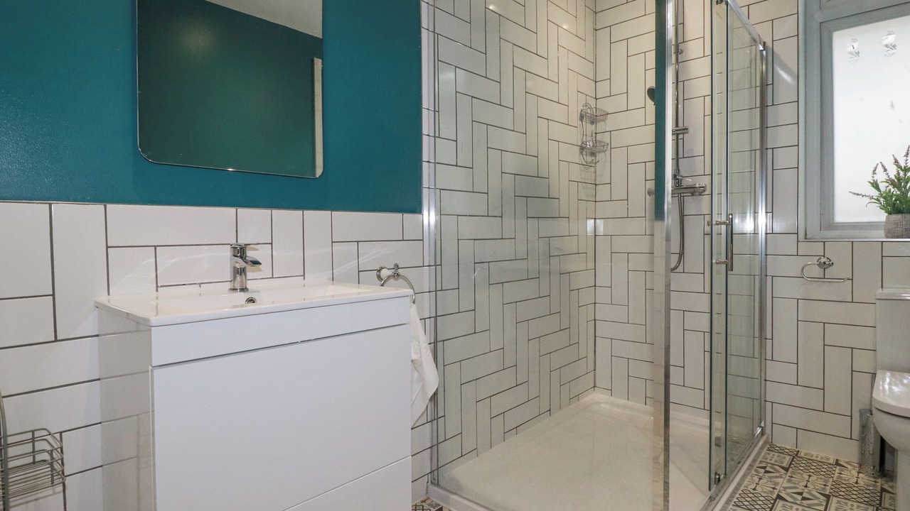 Photo of Bathroom in Newquay City Centre