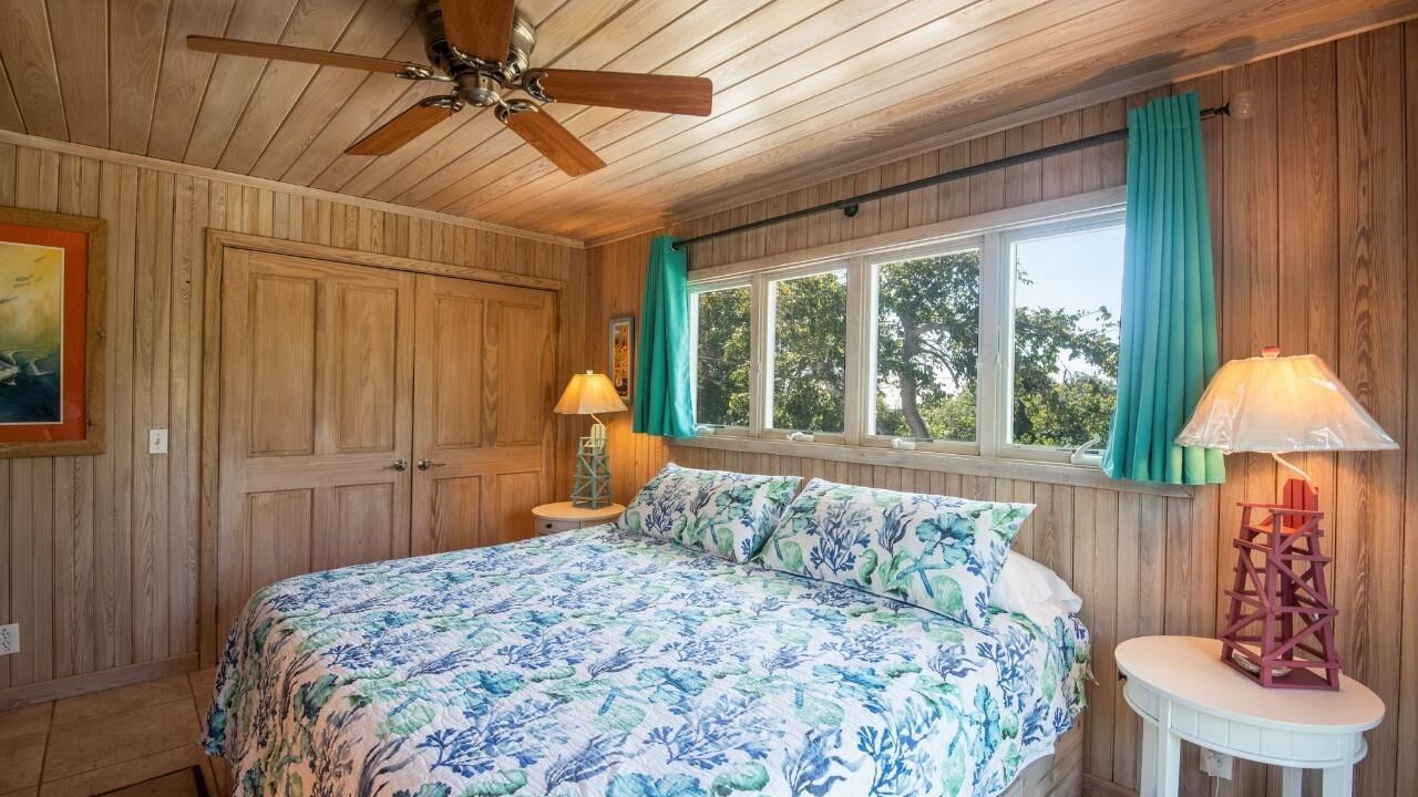 Photo of Bedroom in Hope Town