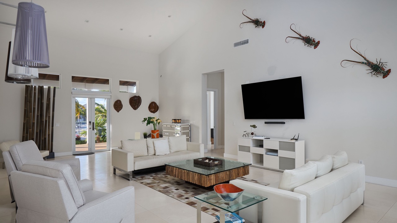 Photo of Livingroom in North Bimini