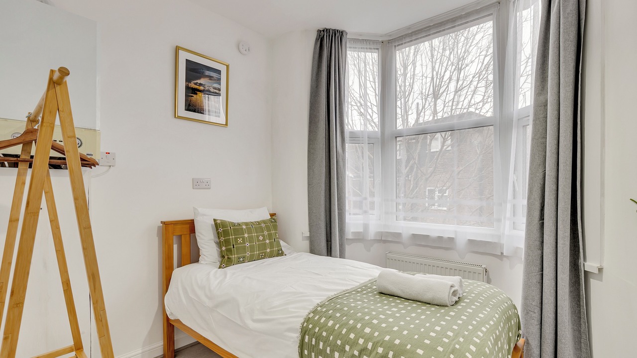 Photo of Bedroom in Bruce Grove