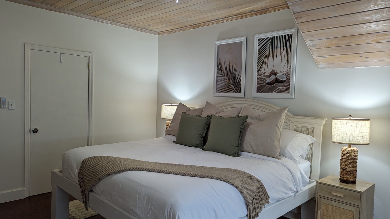Photo of Bedroom in Dunmore Town