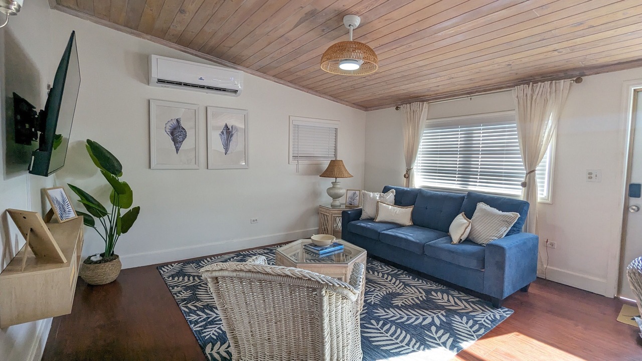 Photo of Livingroom in Dunmore Town