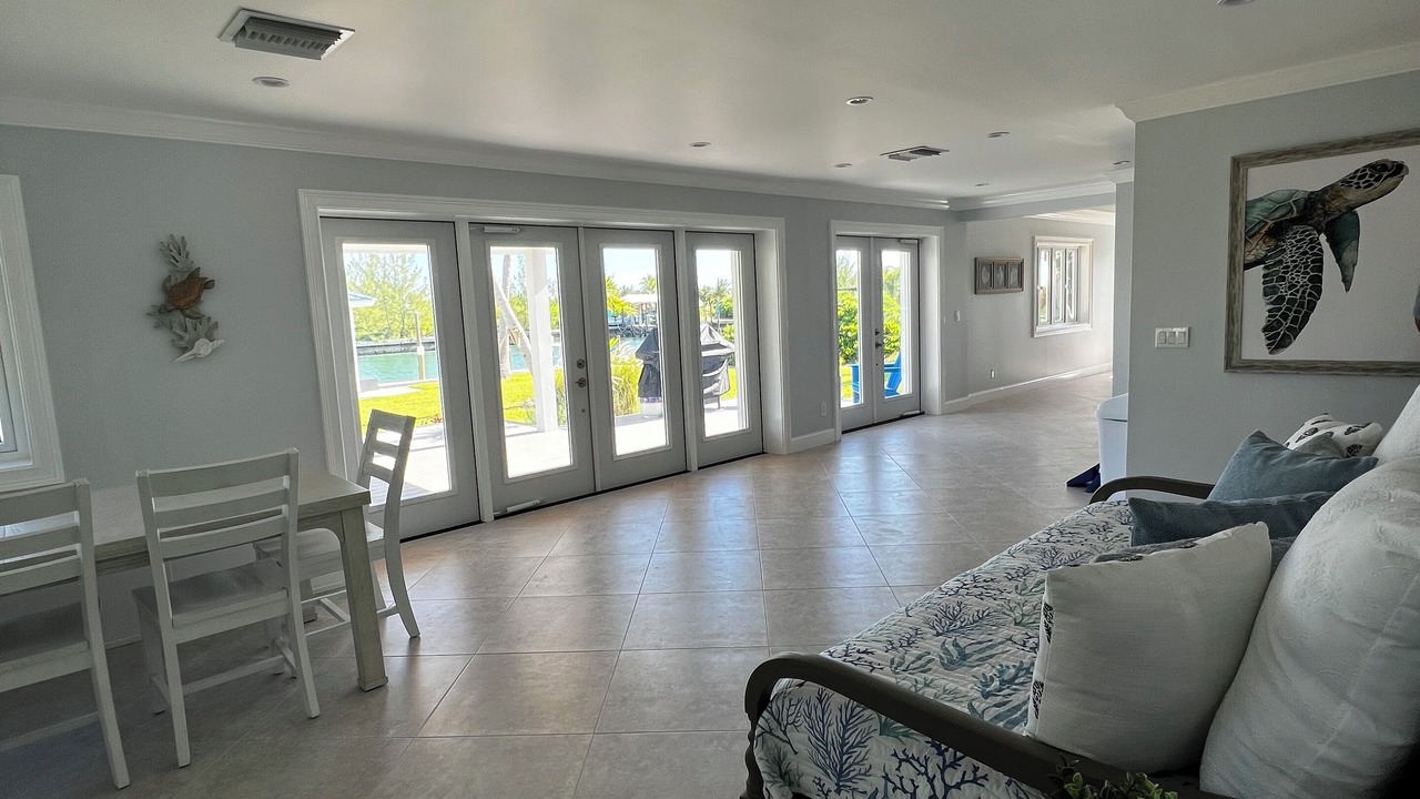 Photo of Livingroom in Treasure Cay