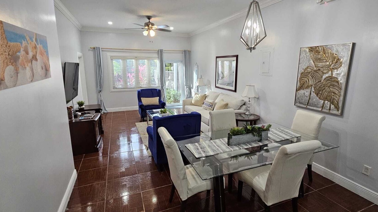 Photo of Livingroom in Nassau