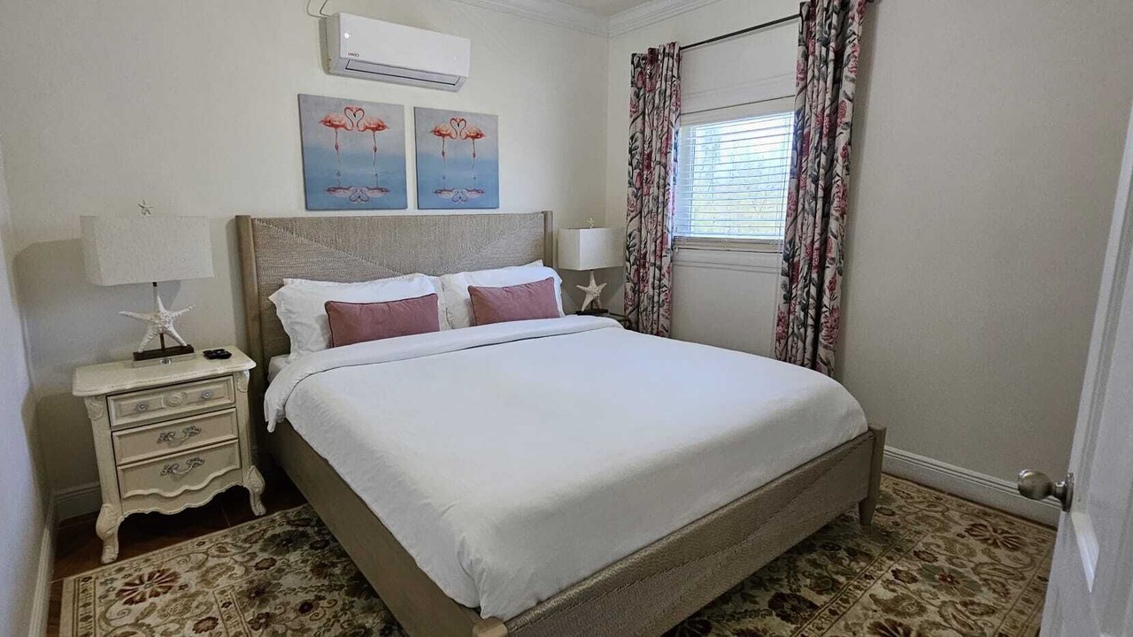 Photo of Bedroom in Nassau