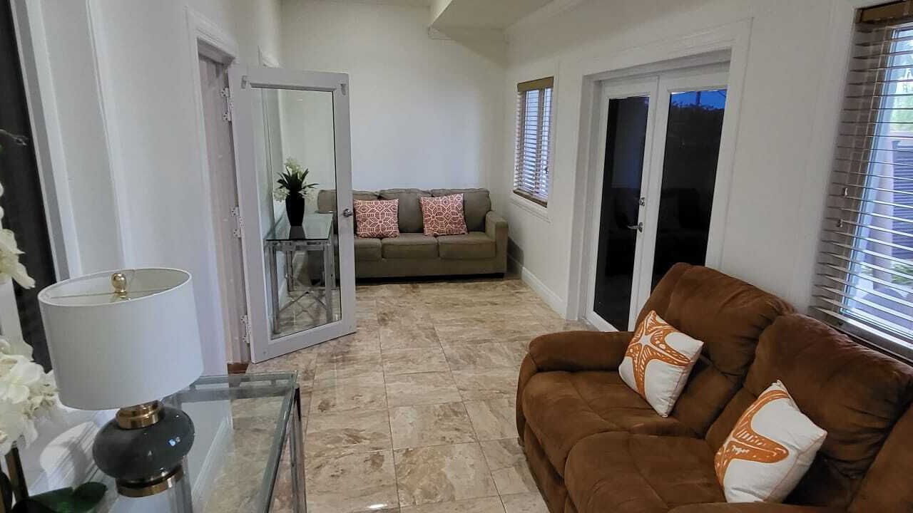 Photo of Livingroom in Nassau