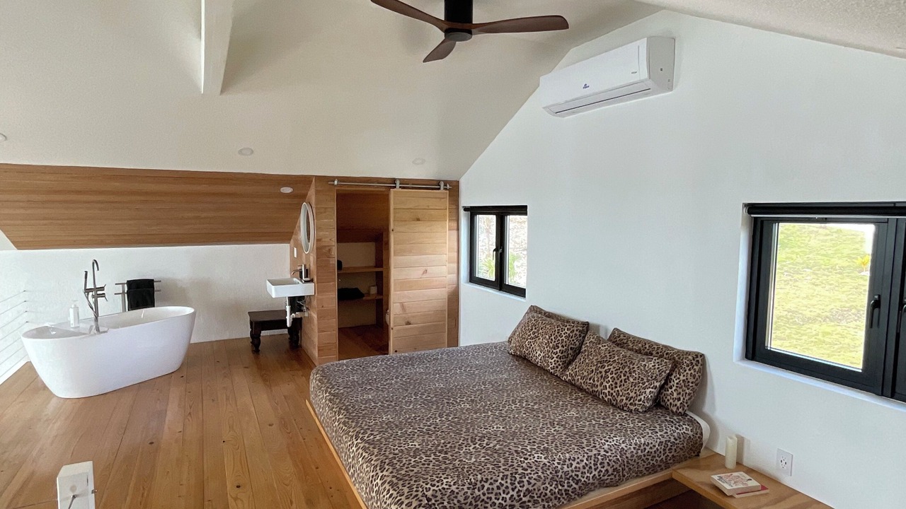 Photo of Bedroom in Gregory Town