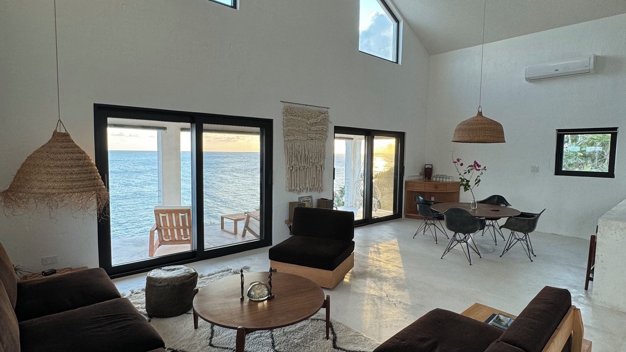 Photo of Livingroom in Gregory Town
