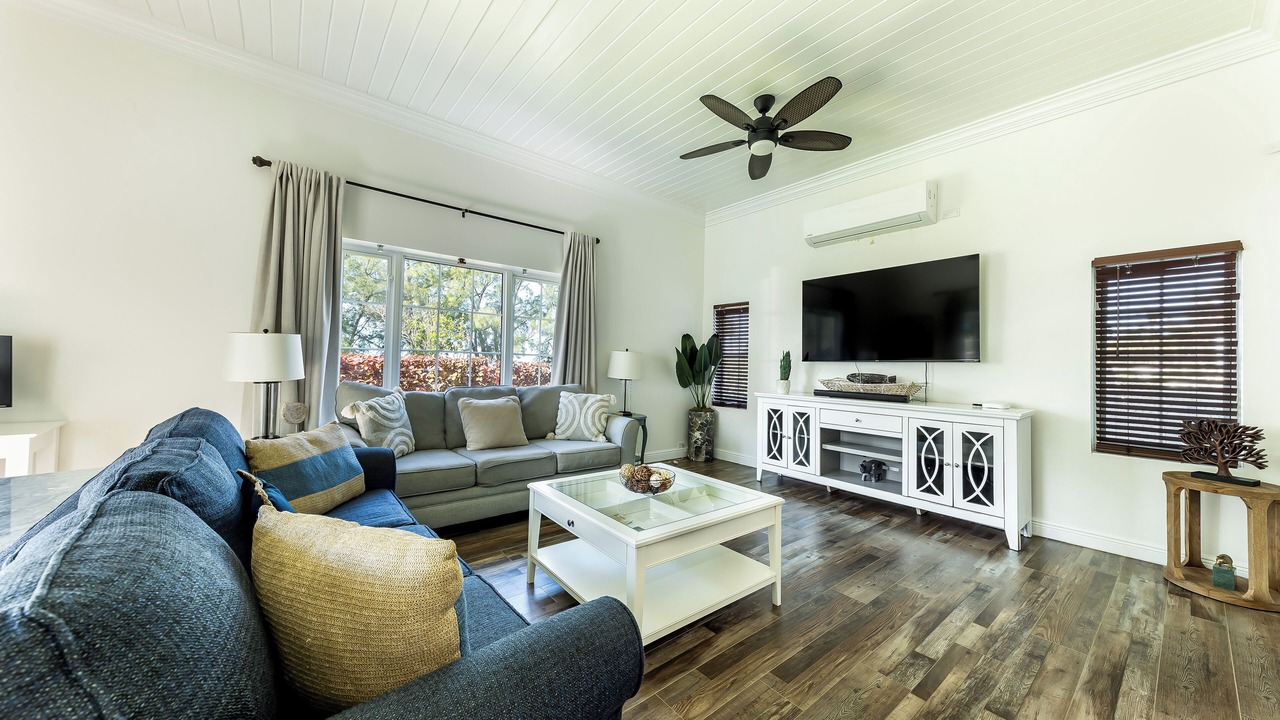 Photo of Livingroom in Nassau