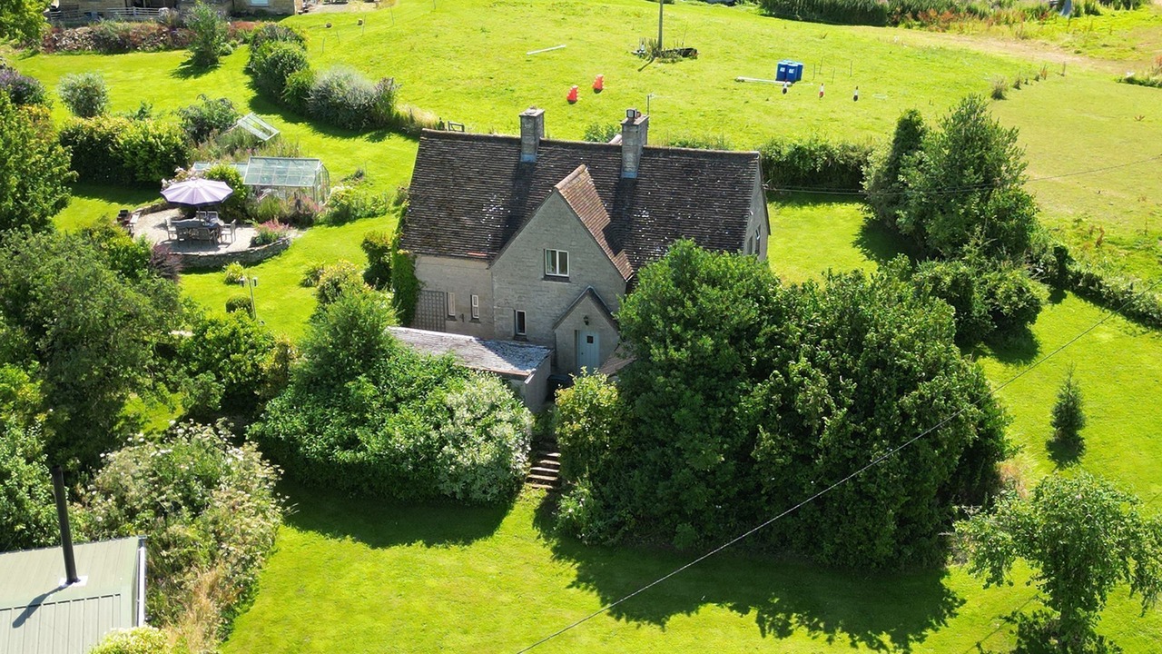 Photo of Others in Dowdeswell
