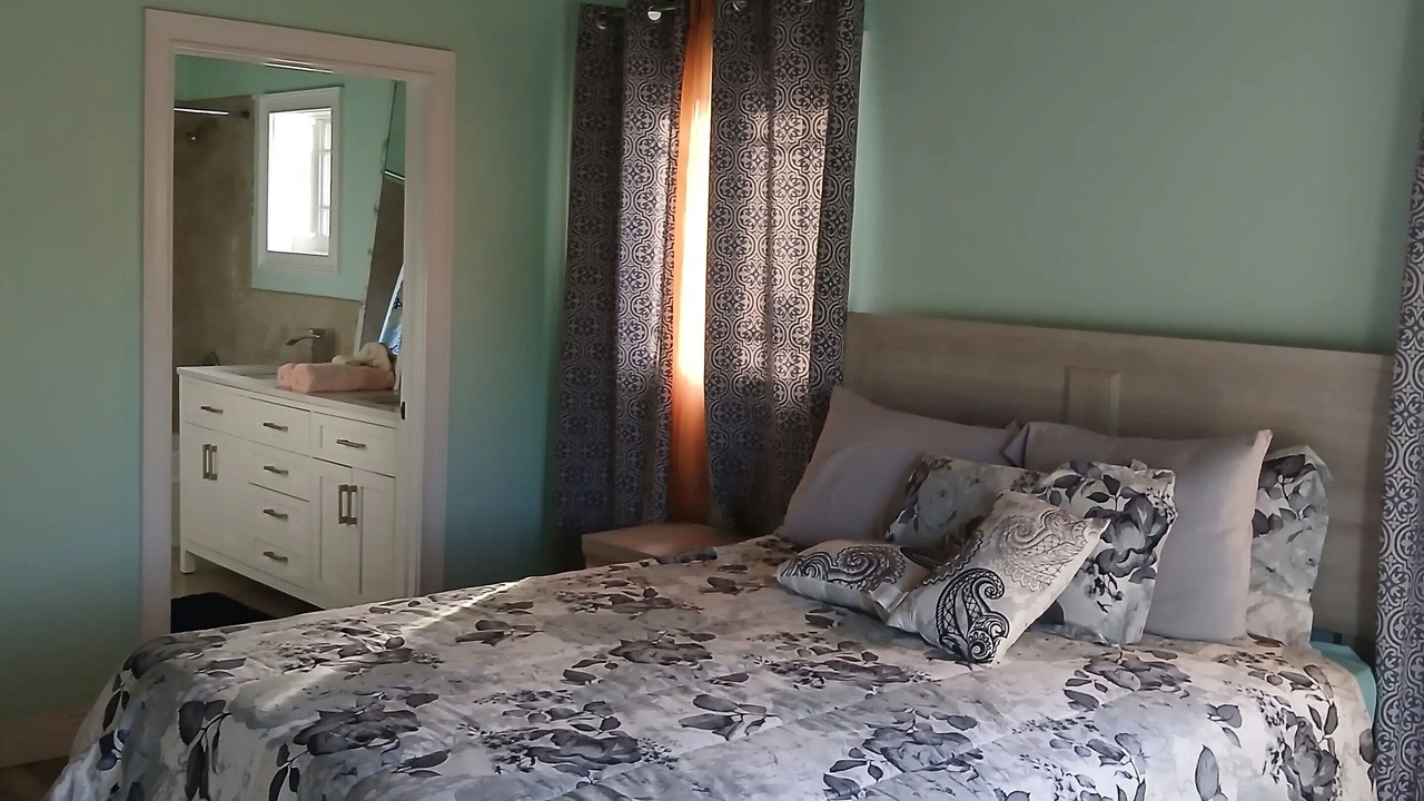 Photo of Bedroom in Gregory Town