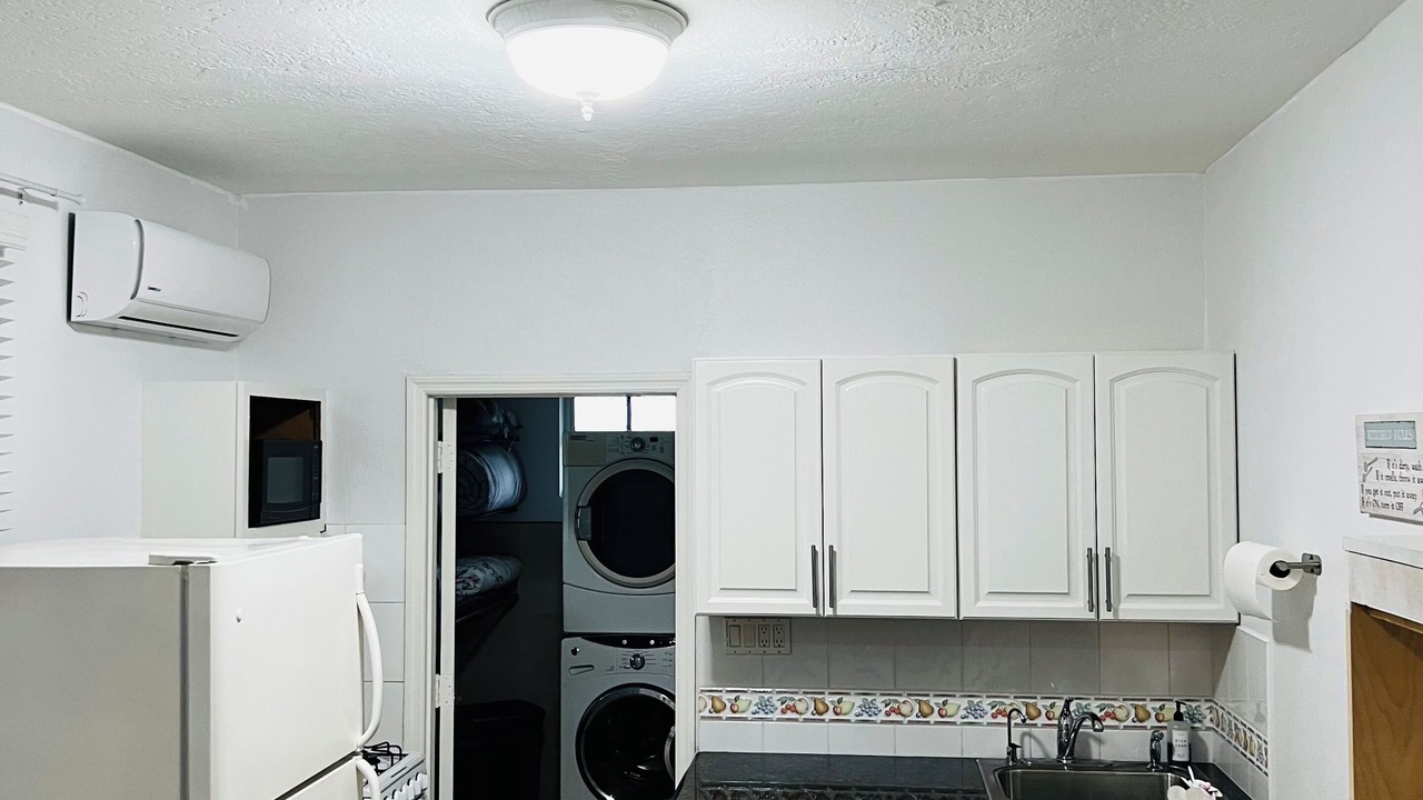 Photo of Kitchen in Coral Harbour