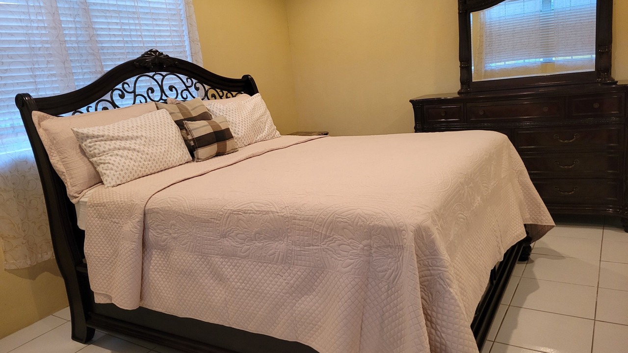 Photo of Bedroom in Coral Harbour
