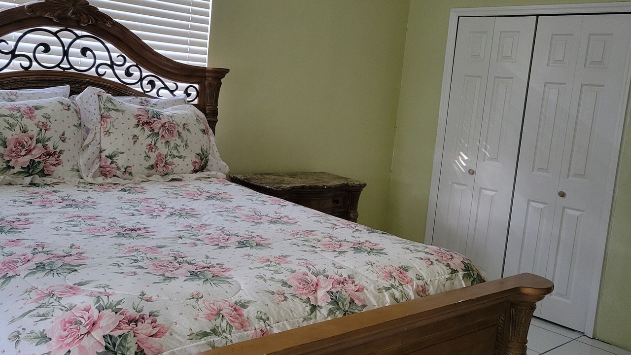 Photo of Bedroom in Coral Harbour