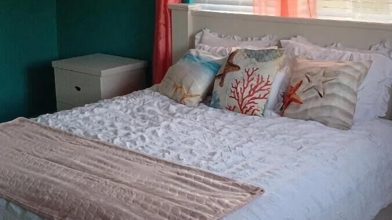 Photo of Bedroom in Farmer's Hill