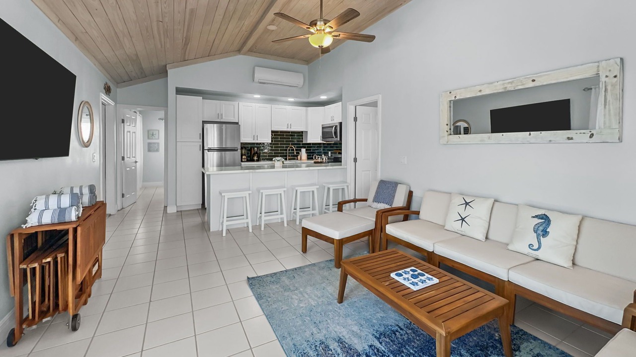 Photo of Livingroom in Treasure Cay