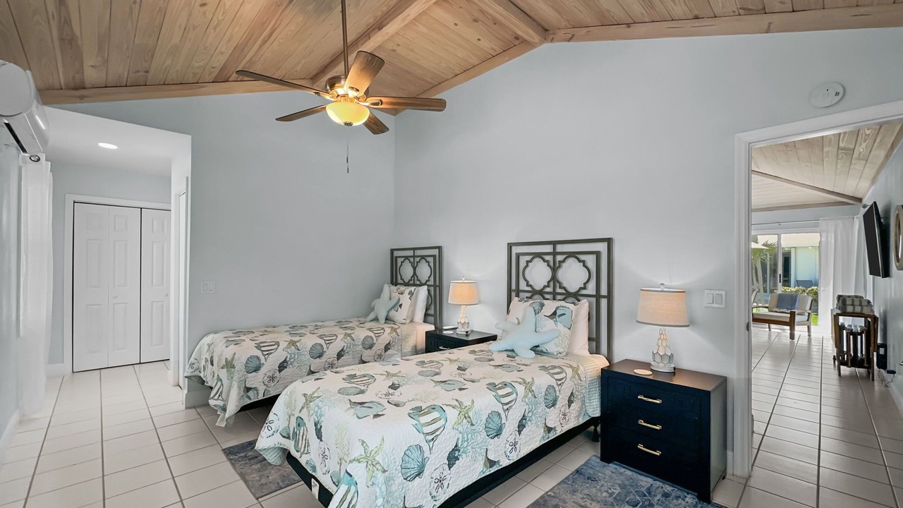 Photo of Bedroom in Treasure Cay
