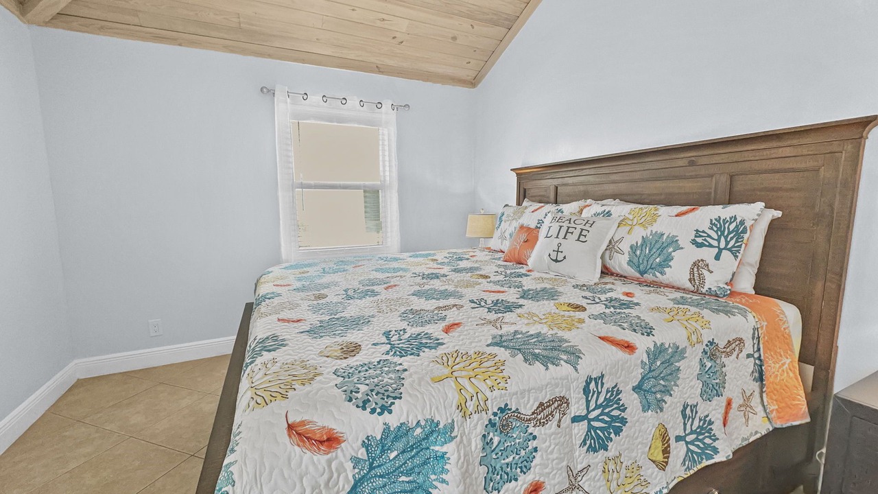 Photo of Bedroom in Treasure Cay