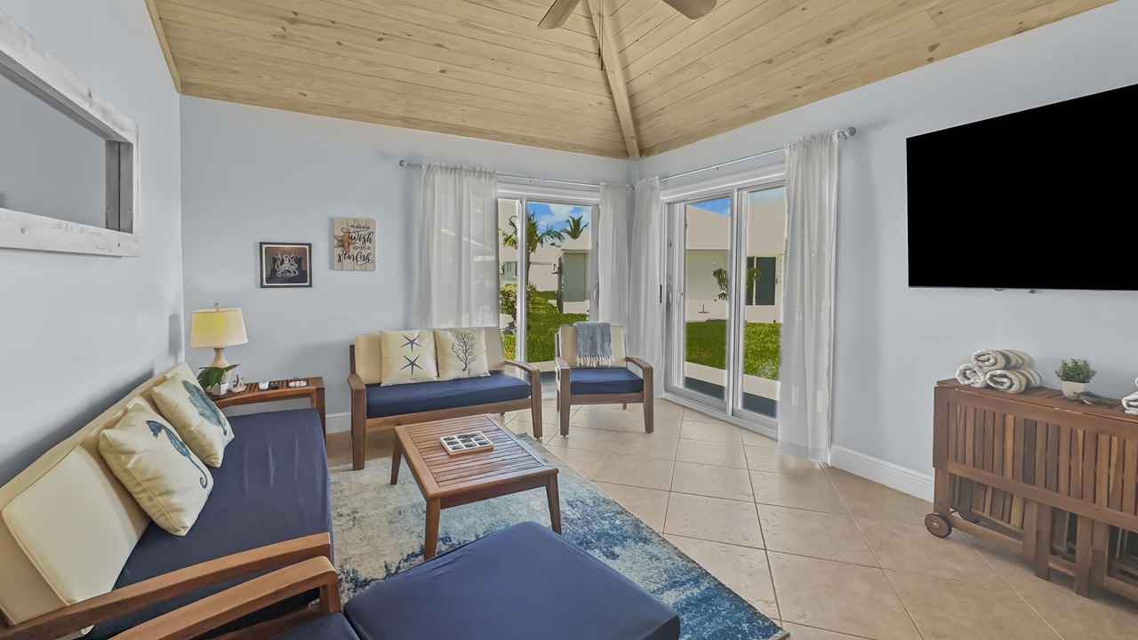 Photo of Livingroom in Treasure Cay