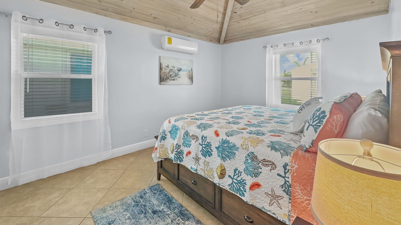 Photo of Bedroom in Treasure Cay