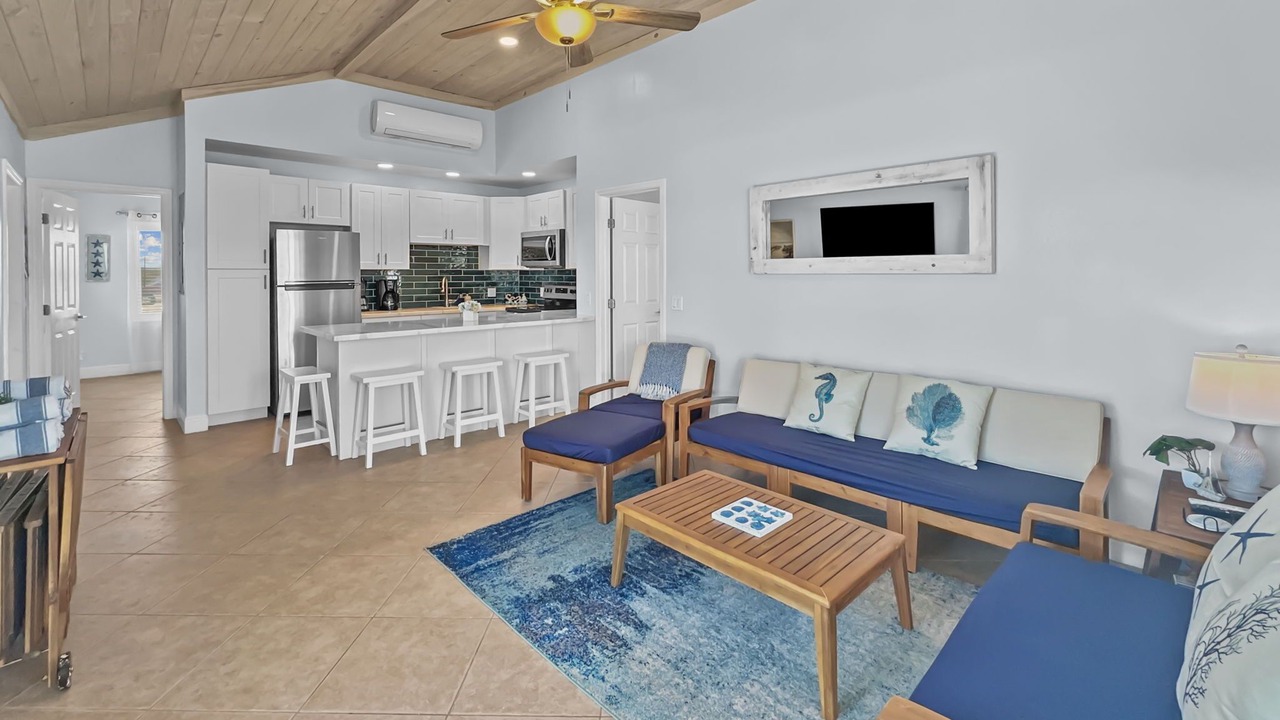 Photo of Livingroom in Treasure Cay