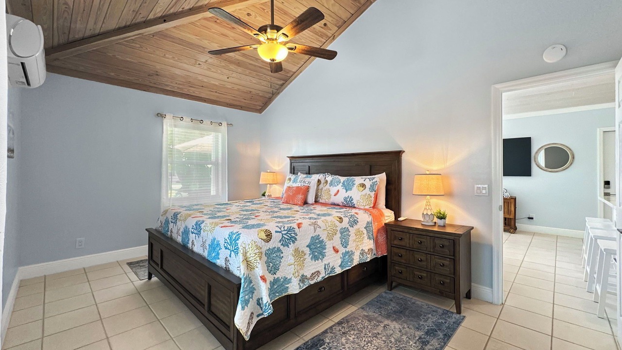 Photo of Bedroom in Treasure Cay