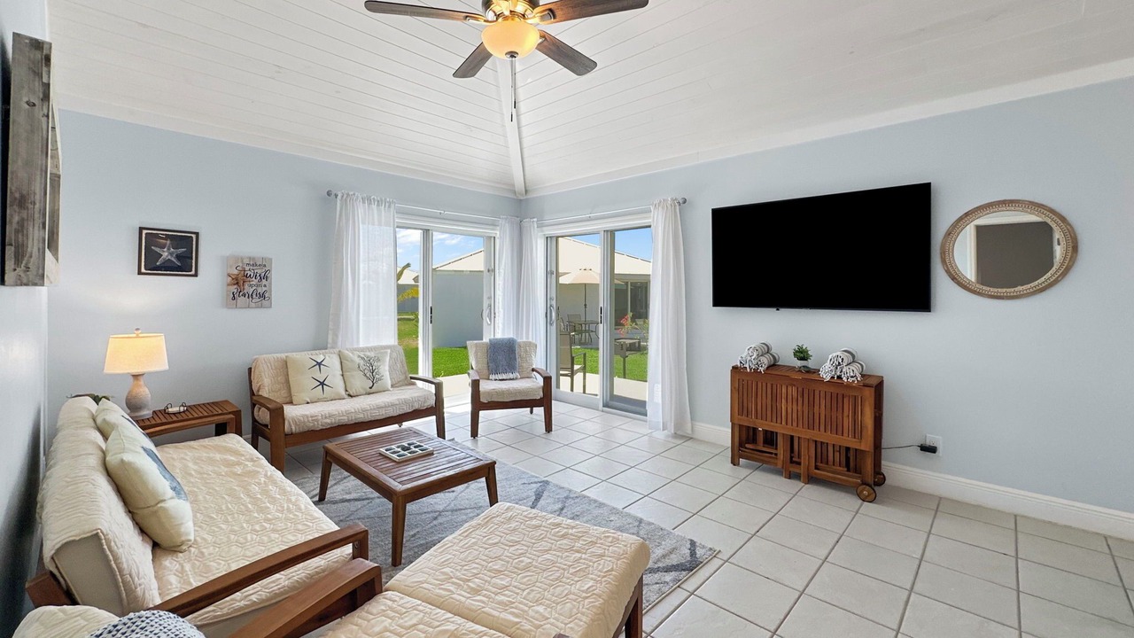 Photo of Livingroom in Treasure Cay