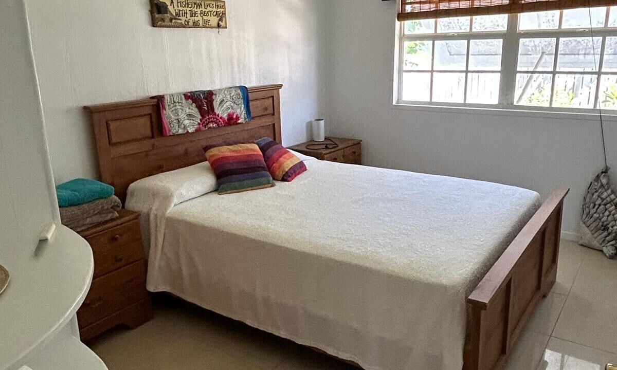 Photo of Bedroom in Man O War Cay