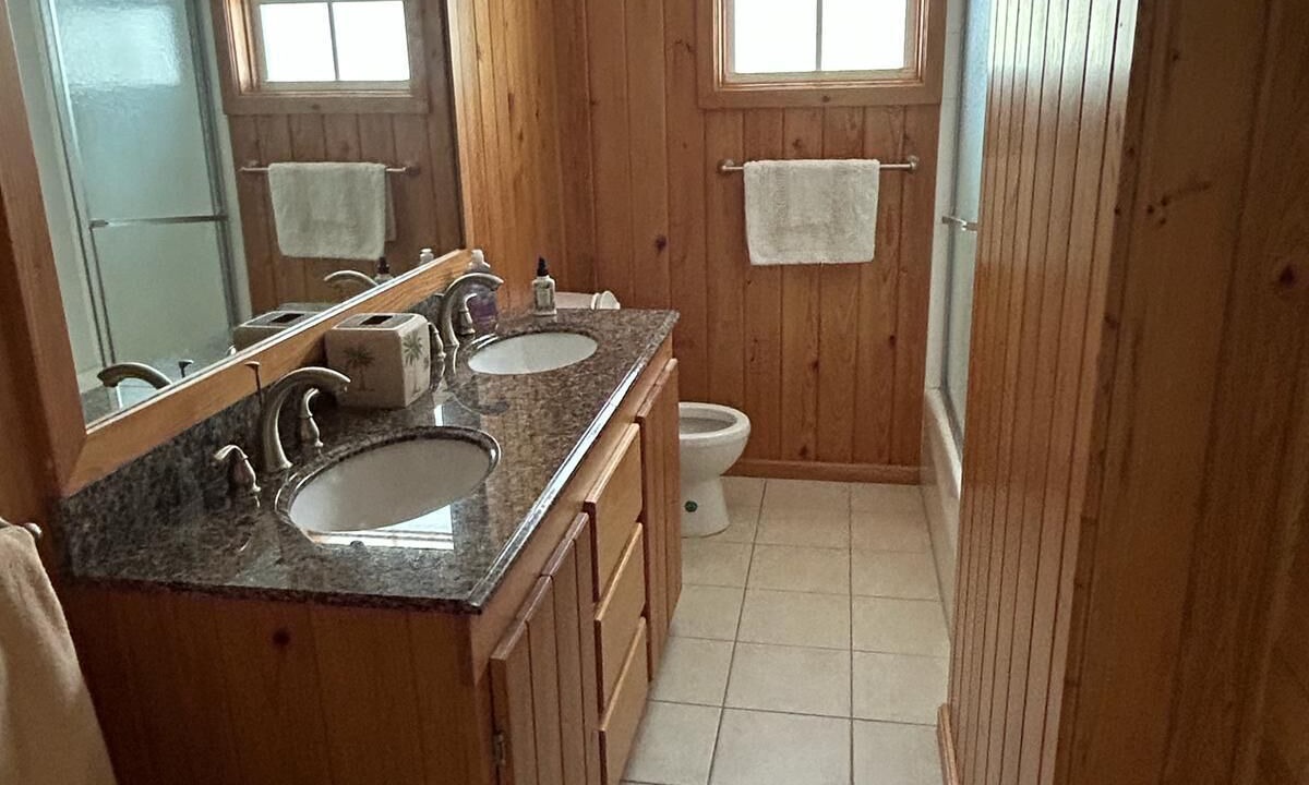 Photo of Bathroom in Man O War Cay