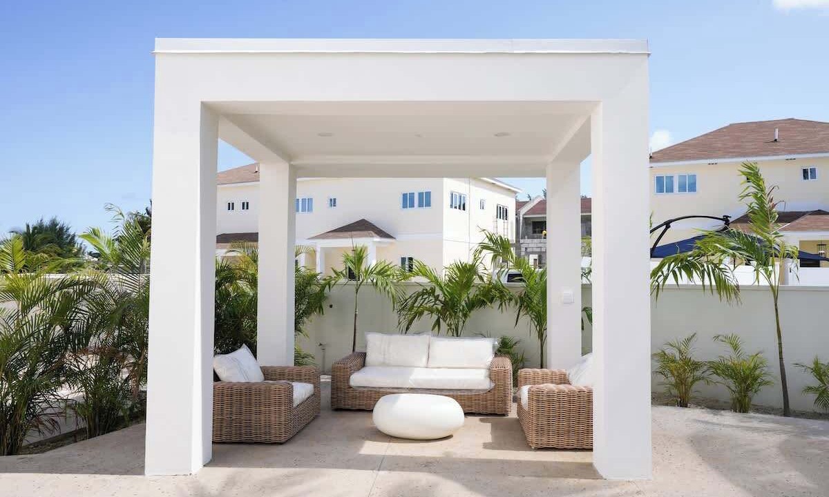 Photo of Patio Balcony in Nassau