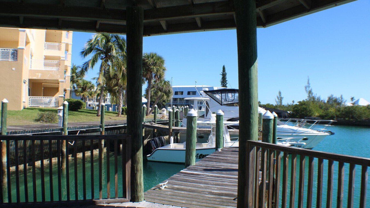 Photo of Others in Bahamia West