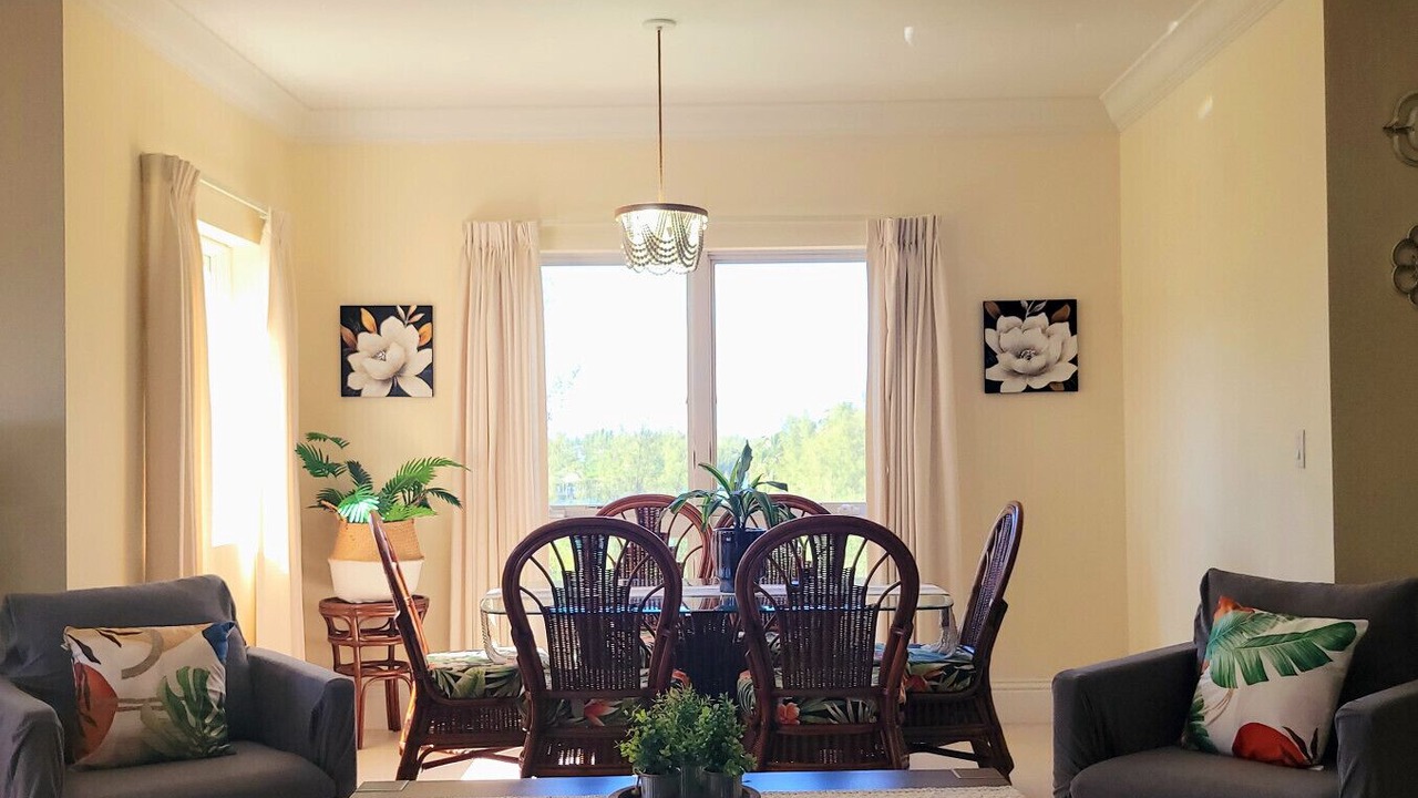 Photo of Bedroom in Bahamia West