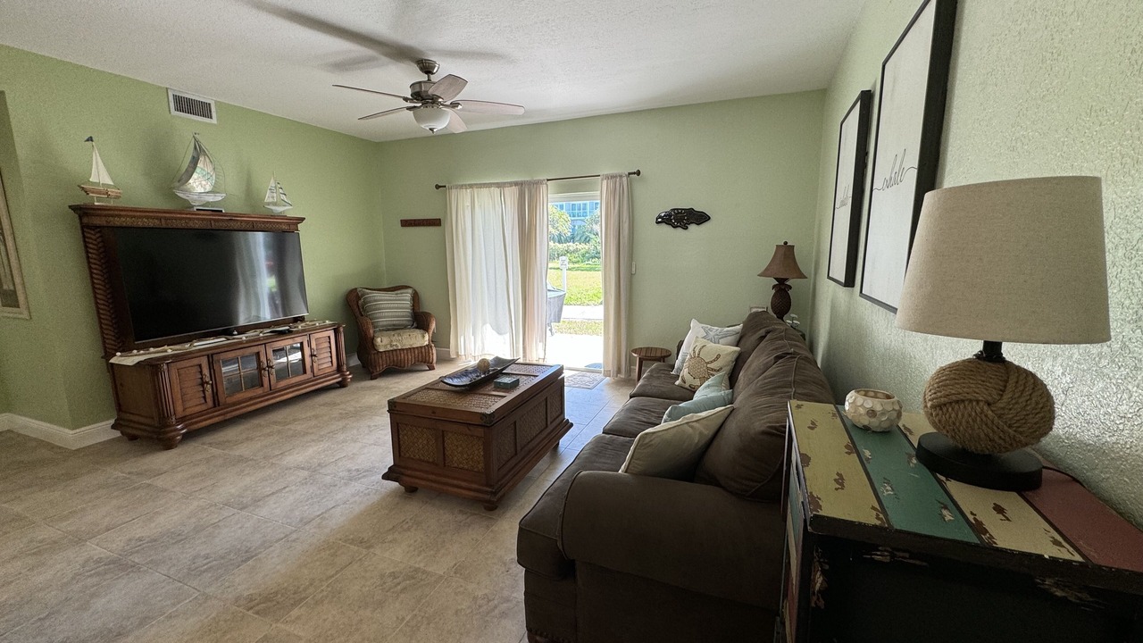 Photo of Livingroom in North Bimini