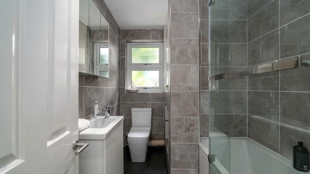 Photo of Bathroom in St. Pancras and Somers Town