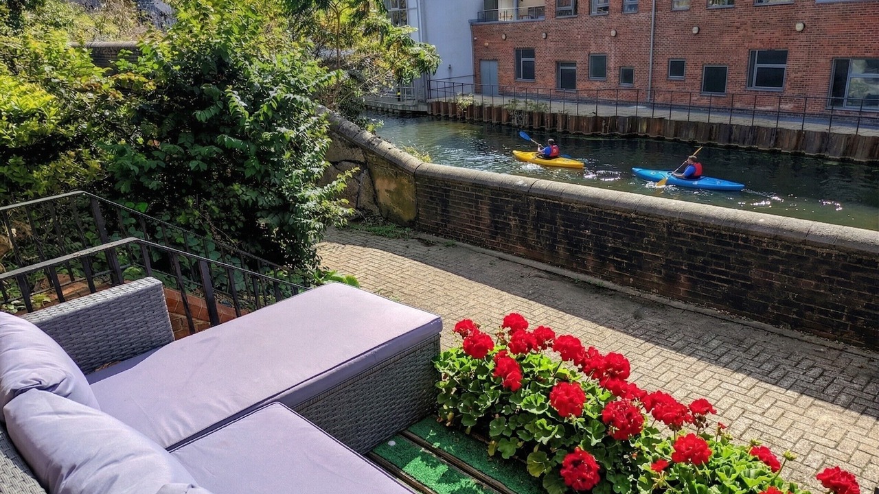 Photo of Patio Balcony in St. Pancras and Somers Town