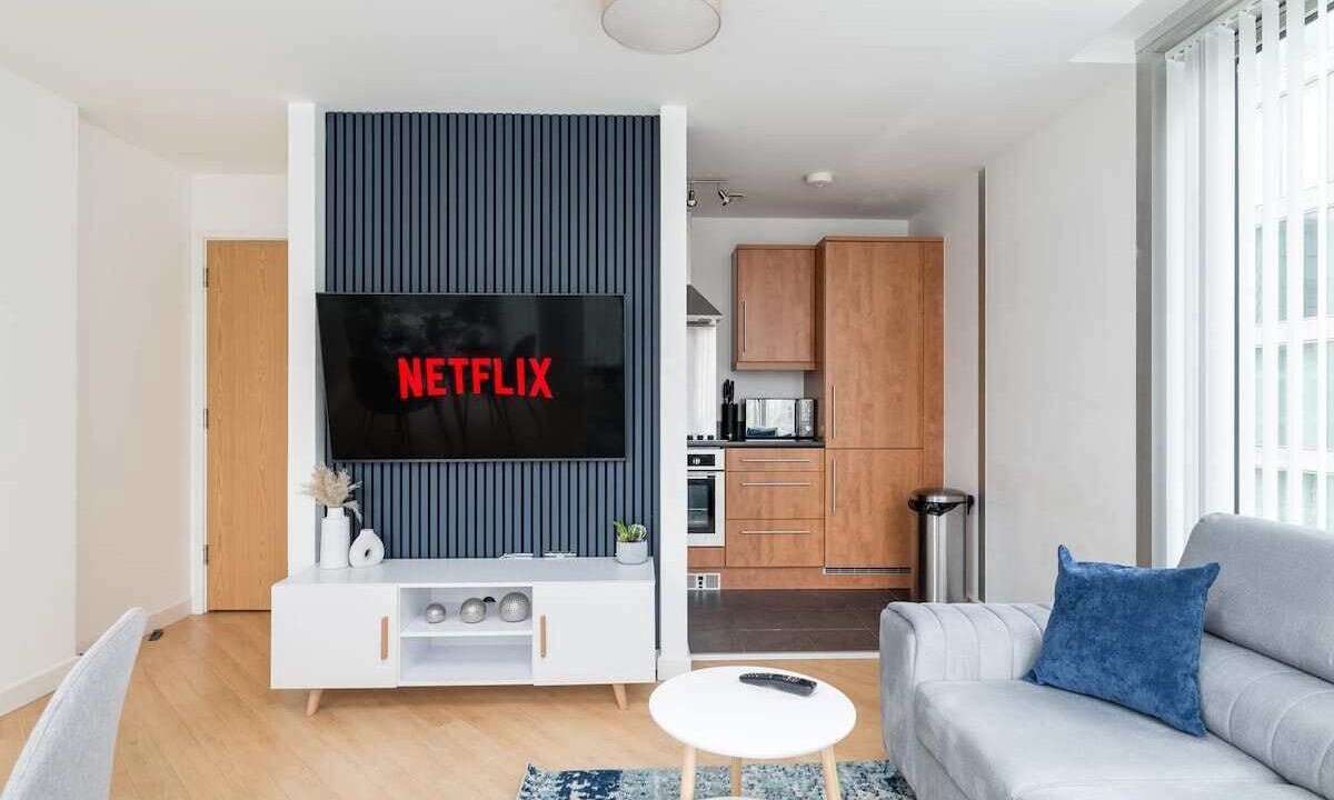 Photo of Livingroom in Central Milton Keynes