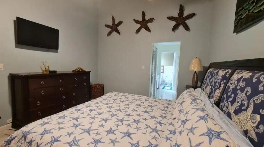 Photo of Bedroom in Paradise Island