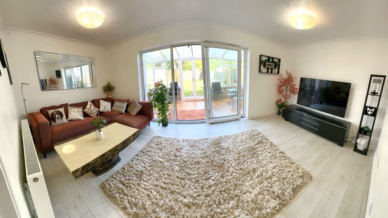 Photo of Livingroom in Bicester