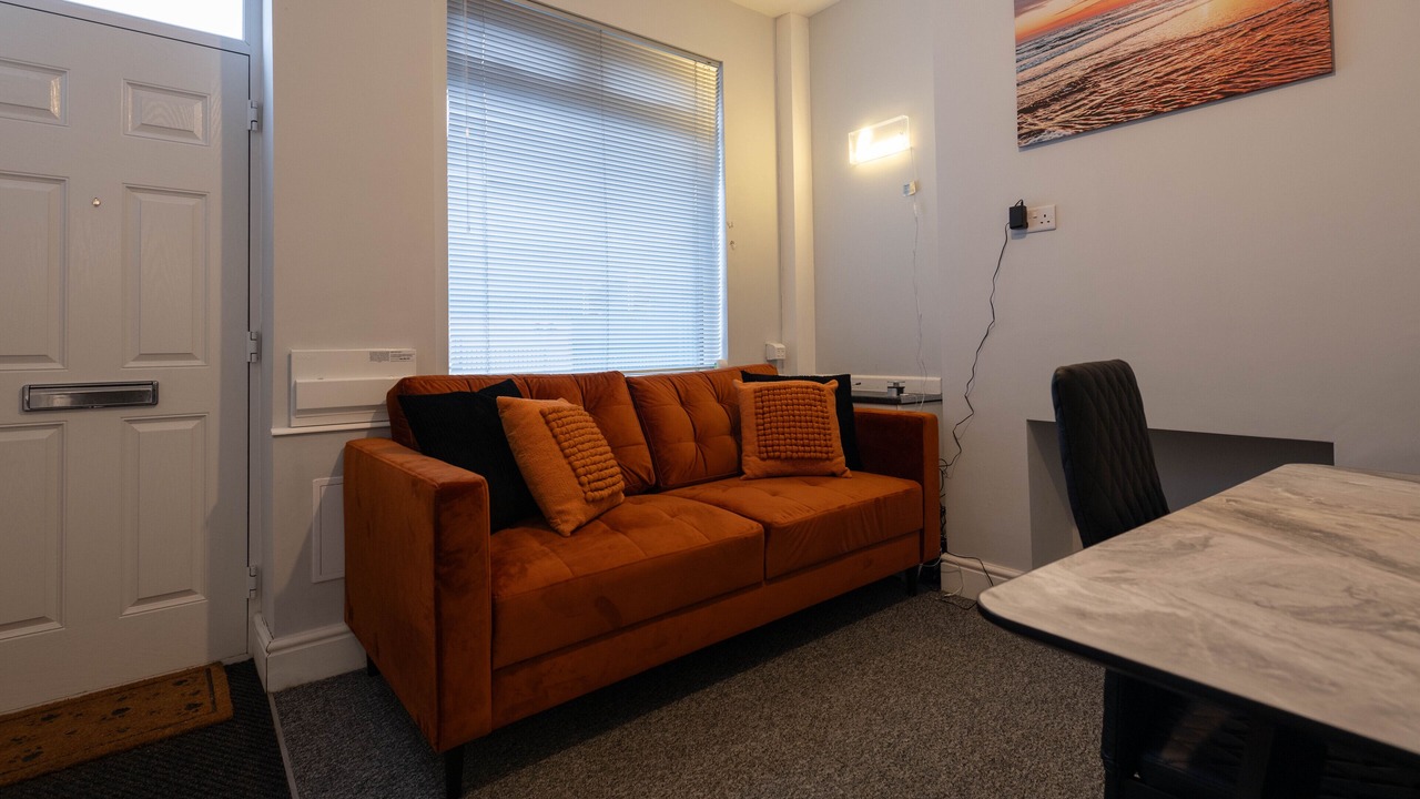 Photo of Livingroom in Burslem