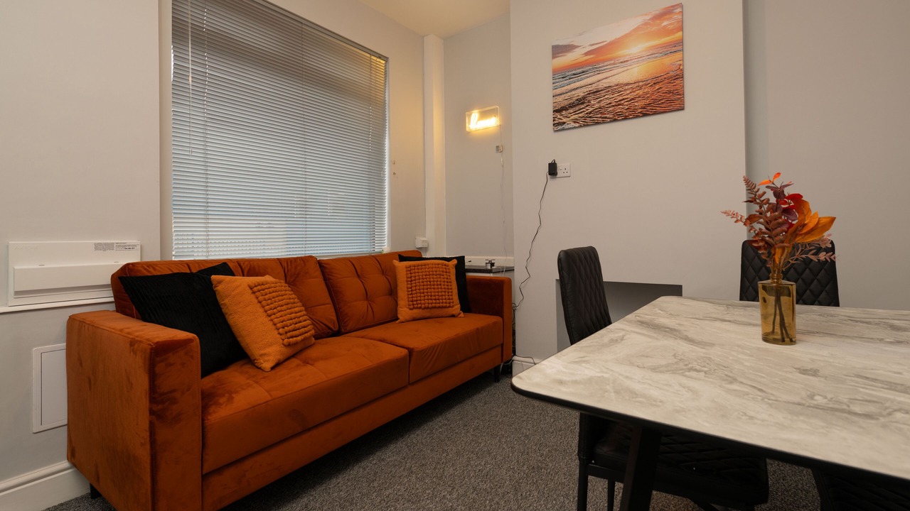 Photo of Livingroom in Burslem