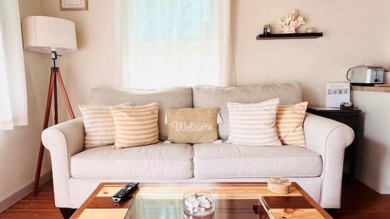 Photo of Livingroom in Savannah Sound