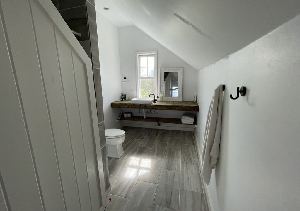 Photo of Bathroom in Rock Sound
