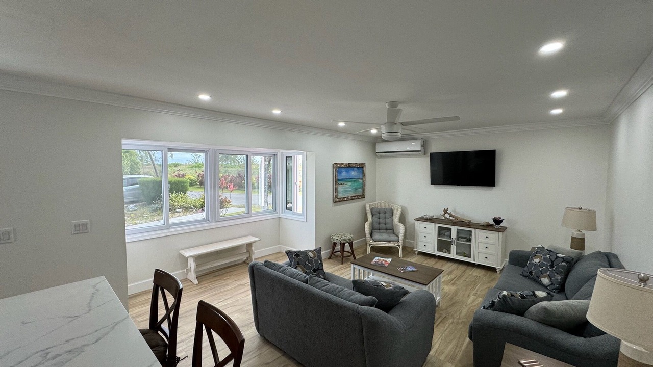 Photo of Livingroom in Treasure Cay